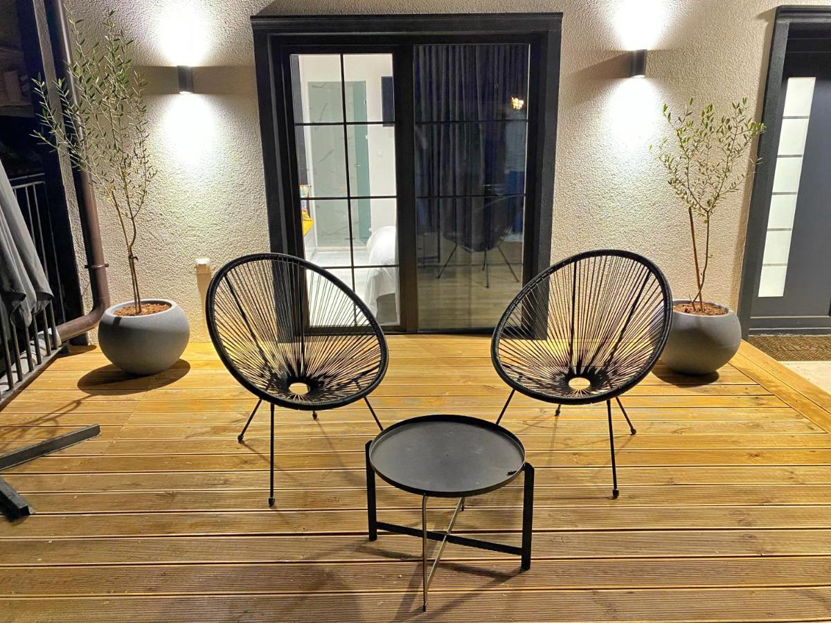 Wild Pear Old Town Boutique Accommodation Ohrid Esterno foto
